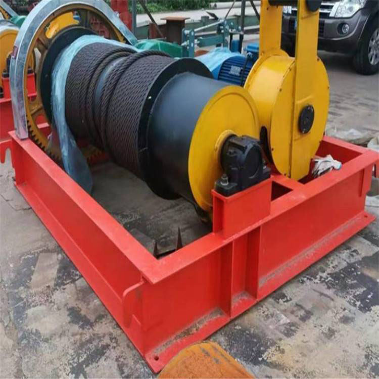 卷揚(yáng)式啟閉機(jī)